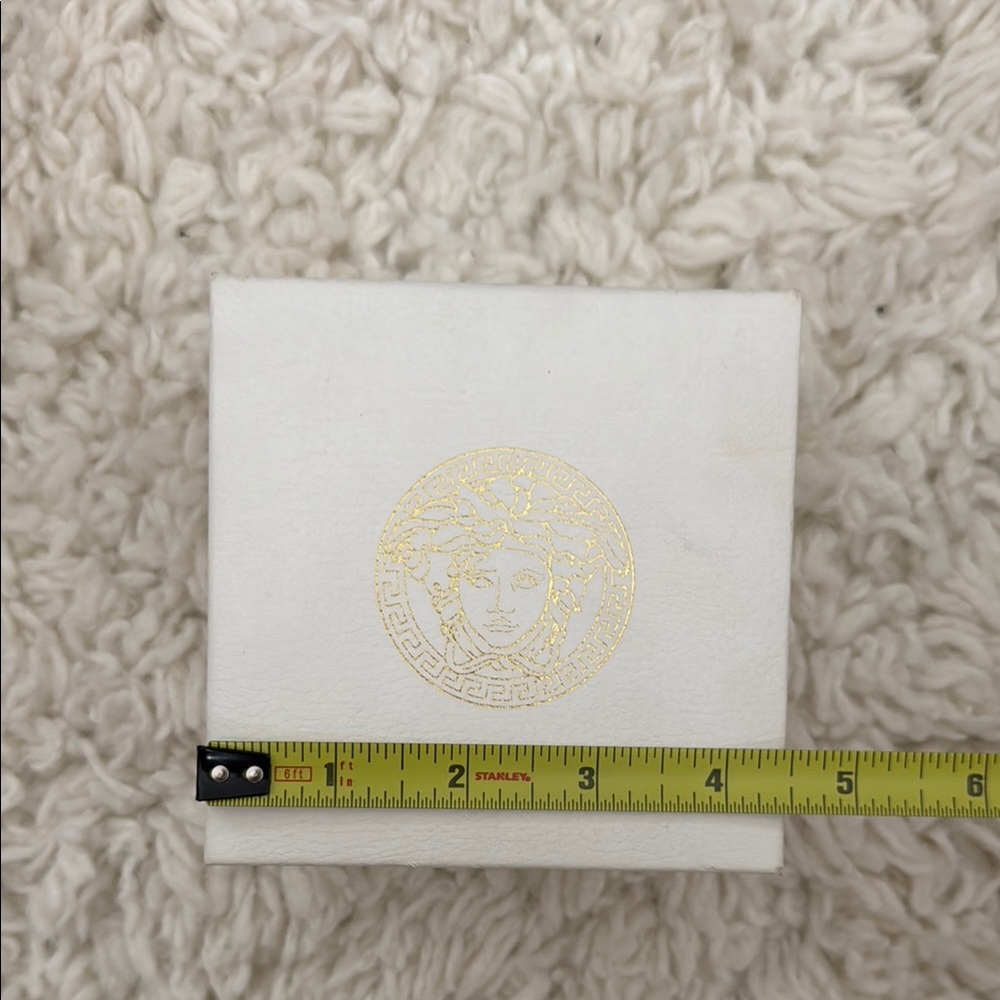 Versace Gold Box - Picture 7 of 7